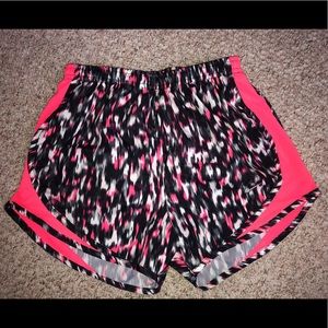 Women’s Nike Running Shorts (XS)